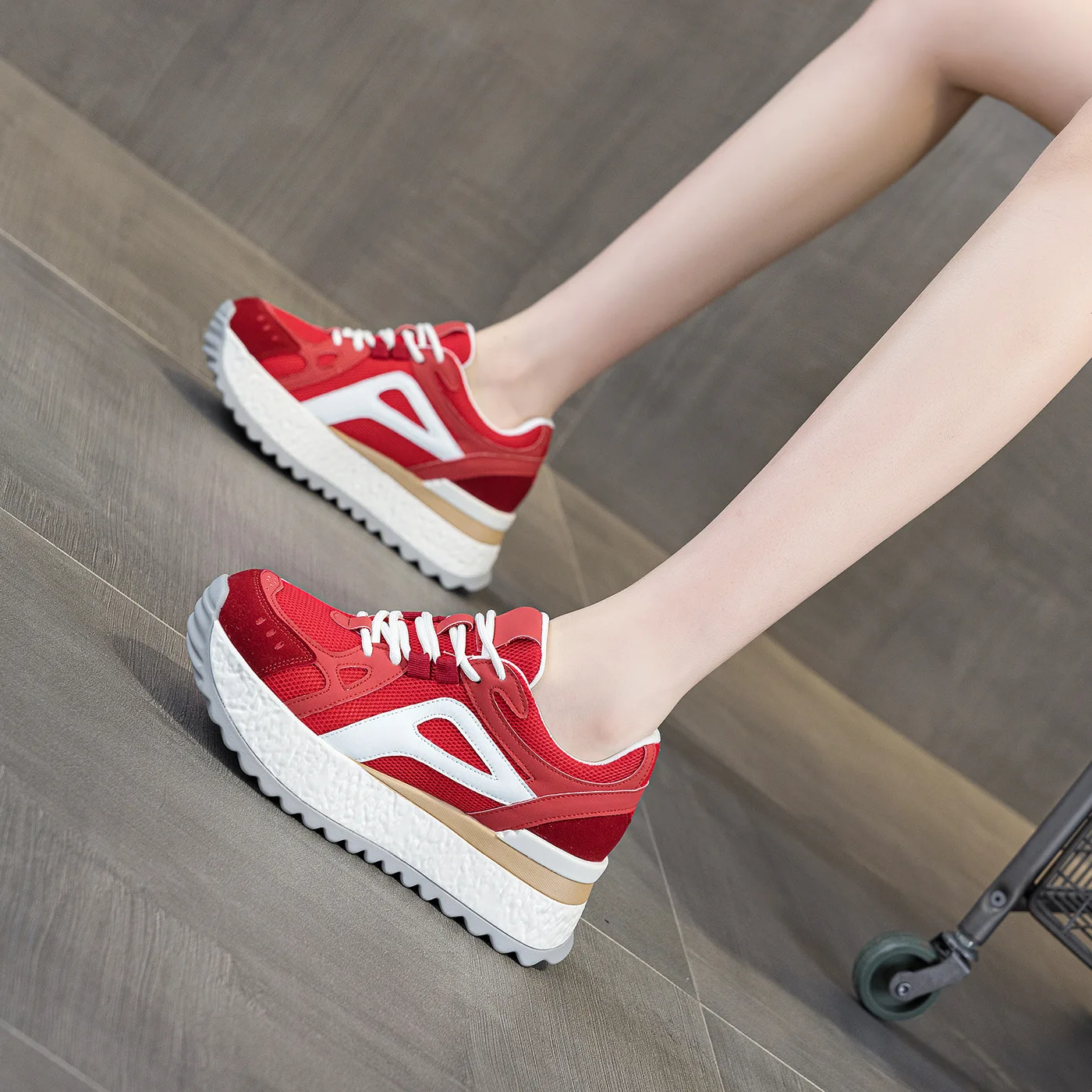 Women's Sporty Thick Bottom AGAM Shoes Casual Fashion Dad Sneakers round Toe Color Block Red Color Autumn New Style
Women's Sporty Thick Bottom AGAM Shoes Casual Fashion Dad Sneakers round Toe Color Block Red Color Autumn New Style