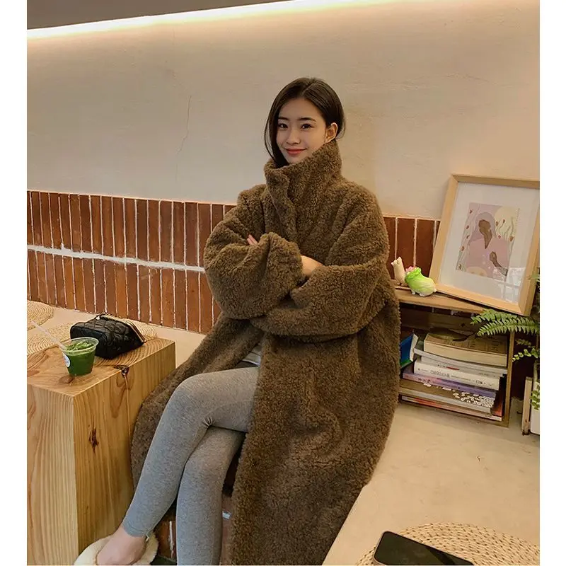 New Women 2023 Winter Warm Genuine Fur Outerwear Female Fashion Loose Real Lamb Fur Coats Ladies Long Thicken Jackets O512
New Women 2023 Winter Warm Genuine Fur Outerwear Female Fashion Loose Real Lamb Fur Coats Ladies Long Thicken Jackets O512