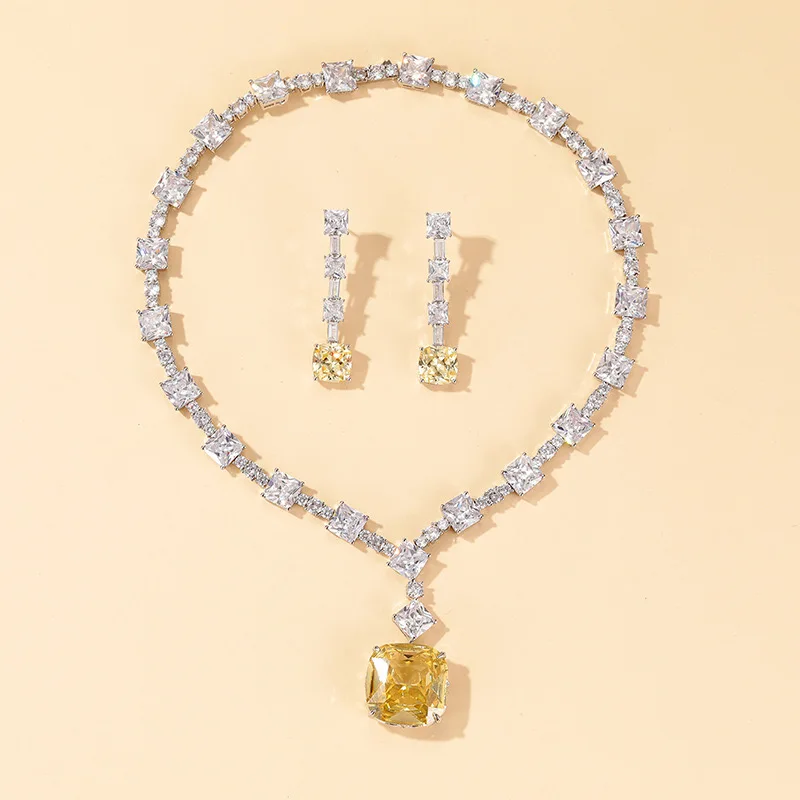2024 Top Fashion Bridal Wedding Jewelry Women's Set White Yellow Square Zircon Tassel Necklace 925 Silver Needle Earrings
2024 Top Fashion Bridal Wedding Jewelry Women's Set White Yellow Square Zircon Tassel Necklace 925 Silver Needle Earrings