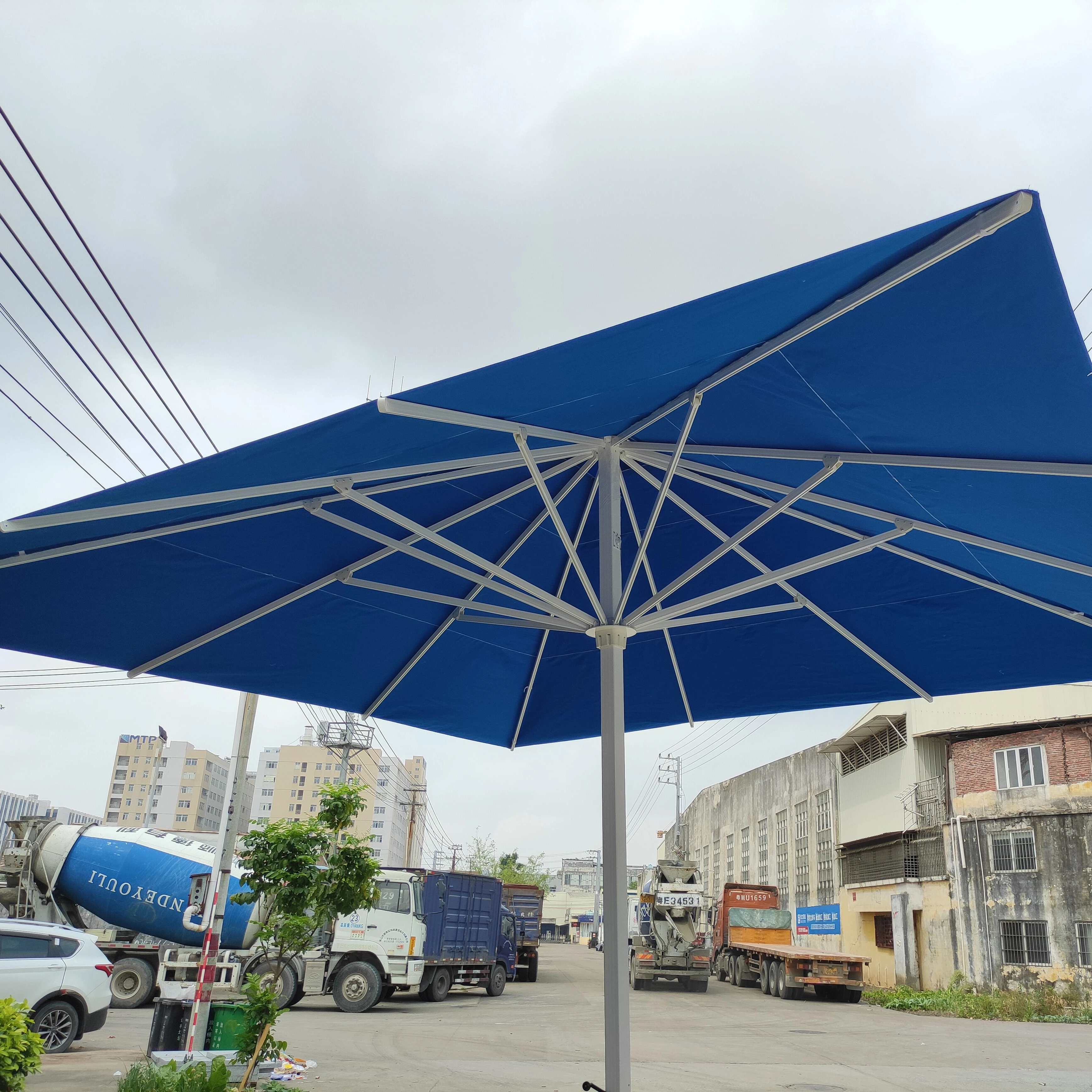 Chinese Fancy Big Aluminum Frame Outdoor Garden Patio Umbrella Canopy Beach Parasol for Restaurant Use
Chinese Fancy Big Aluminum Frame Outdoor Garden Patio Umbrella Canopy Beach Parasol for Restaurant Use