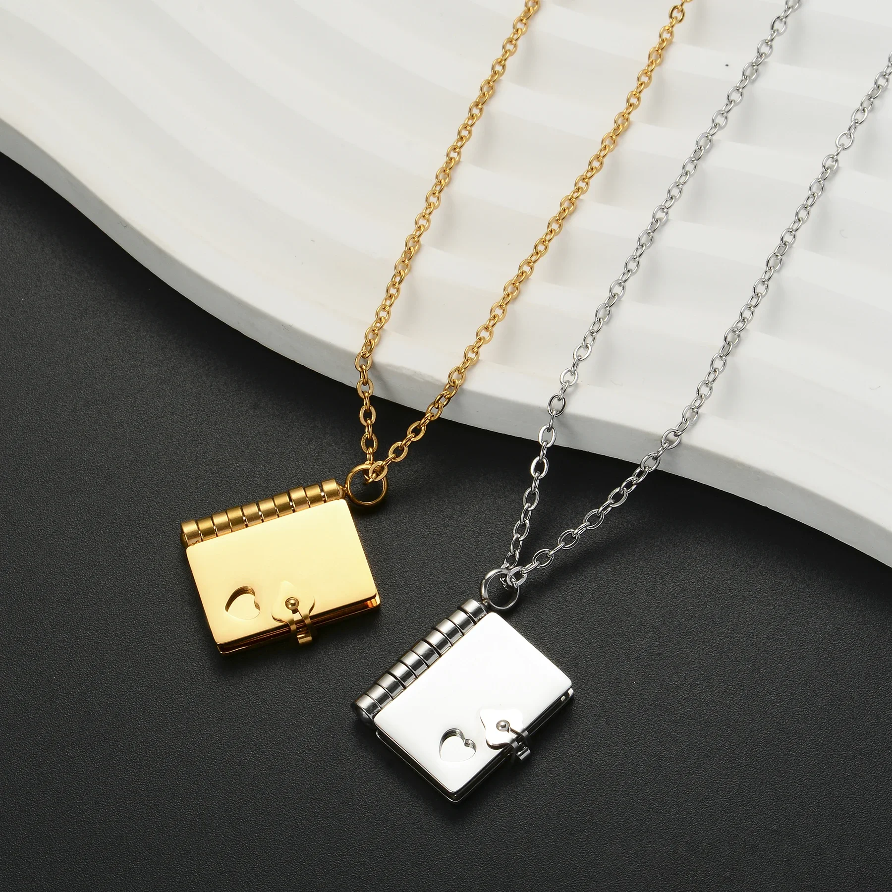 New Fashion Stainless Steel Book Pendant Necklaces for Women Men Waterproof Unisex Lovers Jewelry Length 20inch
New Fashion Stainless Steel Book Pendant Necklaces for Women Men Waterproof Unisex Lovers Jewelry Length 20inch