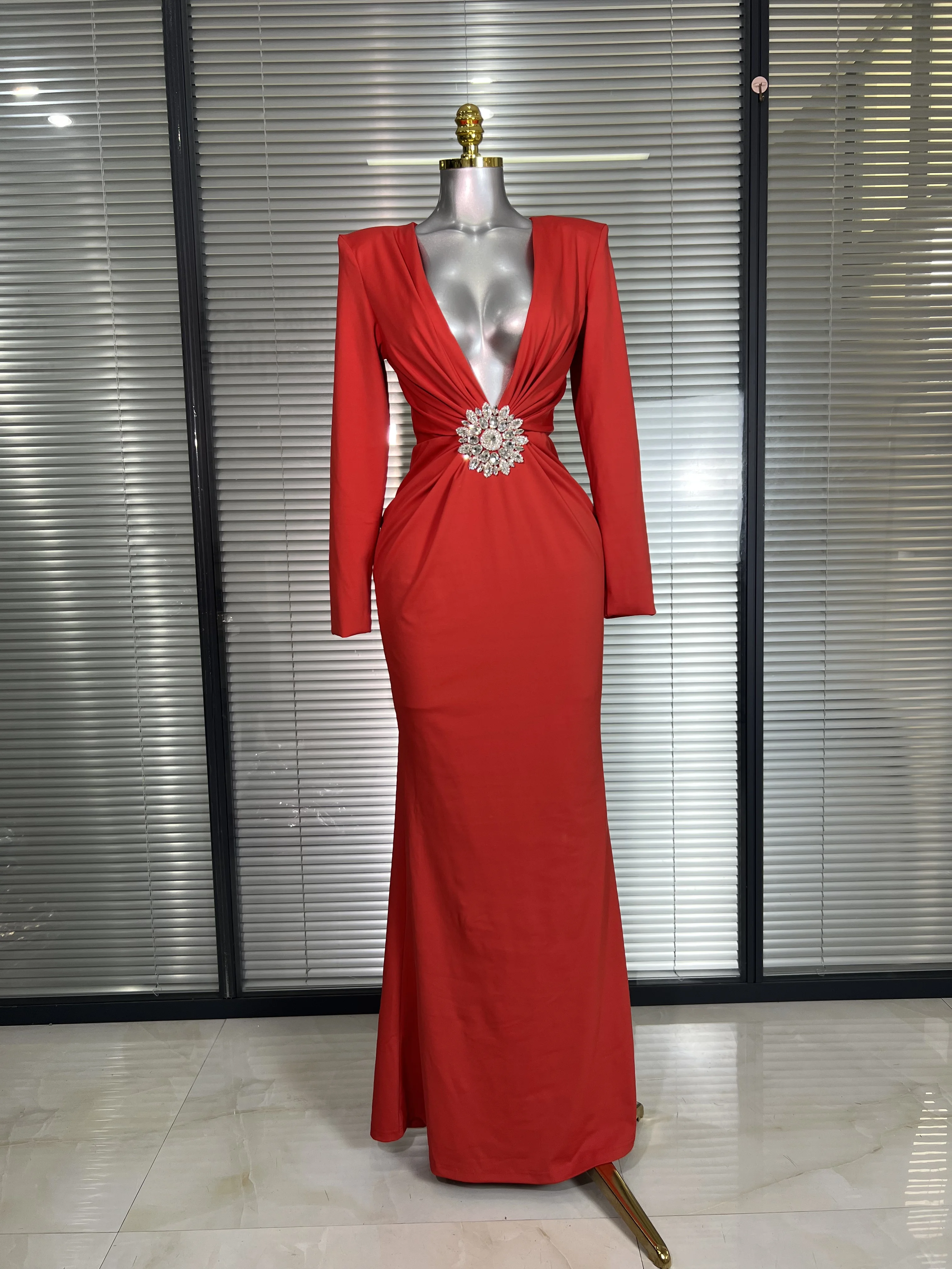 INS New Celebrity Women Sexy Deep V Neck Long Sleeve Long Maxi Dress White Red Black Crystal Evening Party Dress Vestido
INS New Celebrity Women Sexy Deep V Neck Long Sleeve Long Maxi Dress White Red Black Crystal Evening Party Dress Vestido