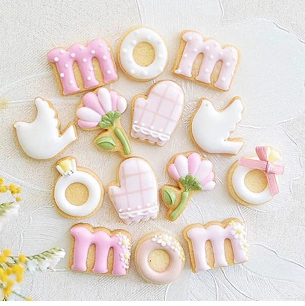 Cartoon Mother's Day Mini Size Cookie Mold Flip Sugar Cutting Mold DIY Baking Tool
Cartoon Mother's Day Mini Size Cookie Mold Flip Sugar Cutting Mold DIY Baking Tool