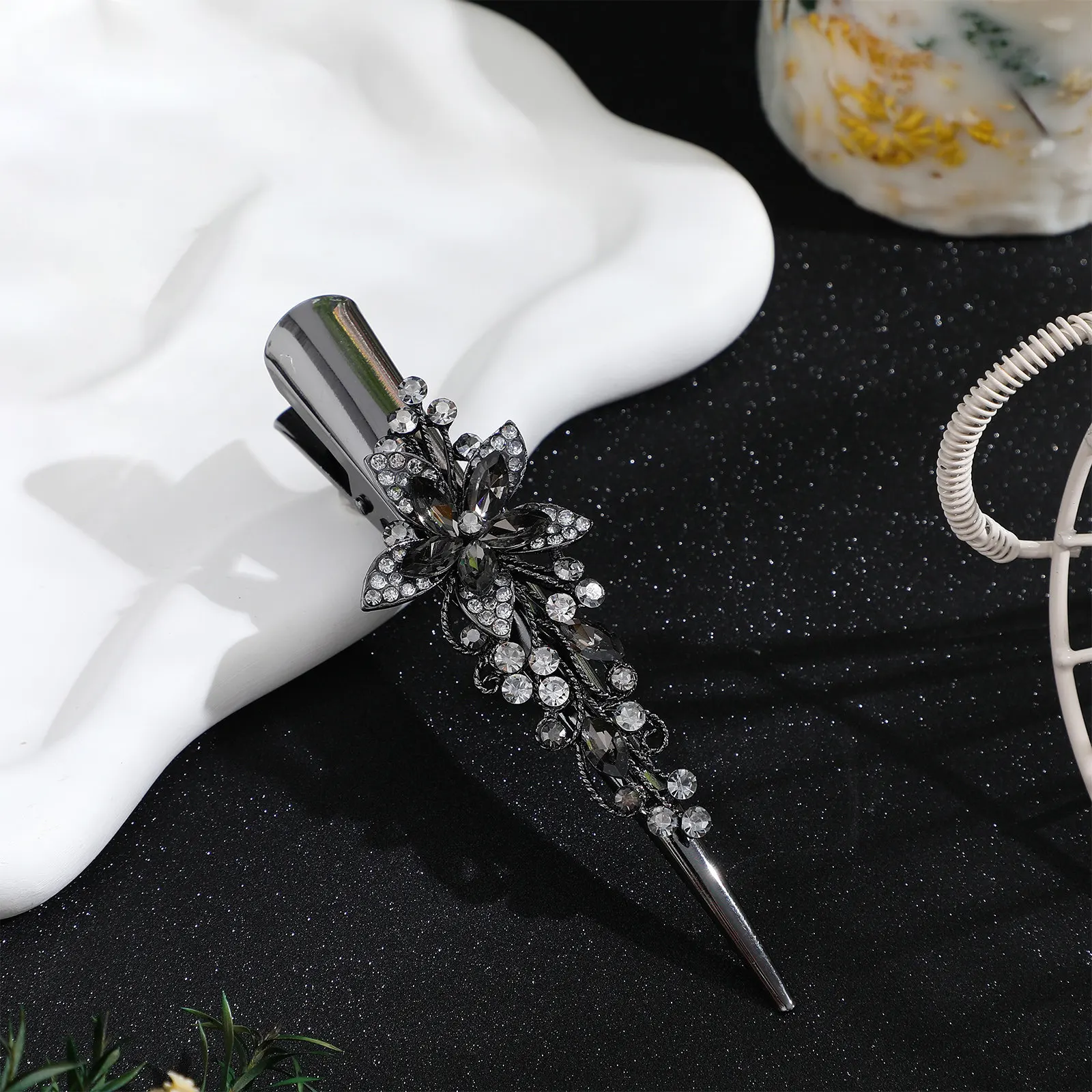 Rhinestone Embellished Duckbill Hair Clip Metal Alligator Barrette Sparkly Fancy Clip for Women Fine Or Thick Hair Secure Grip
Rhinestone Embellished Duckbill Hair Clip Metal Alligator Barrette Sparkly Fancy Clip for Women Fine Or Thick Hair Secure Grip