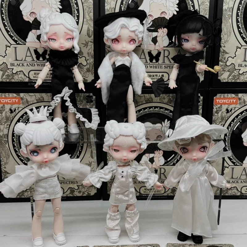 Оригинальная черно-белая фигурка Laura Bjd глухая коробка Ob12 минут, милые украшения Movabletoy, коллекция кавайных моделей в подарок
Оригинальная черно-белая фигурка Laura Bjd глухая коробка Ob12 минут, милые украшения Movabletoy, коллекция кавайных моделей в подарок
