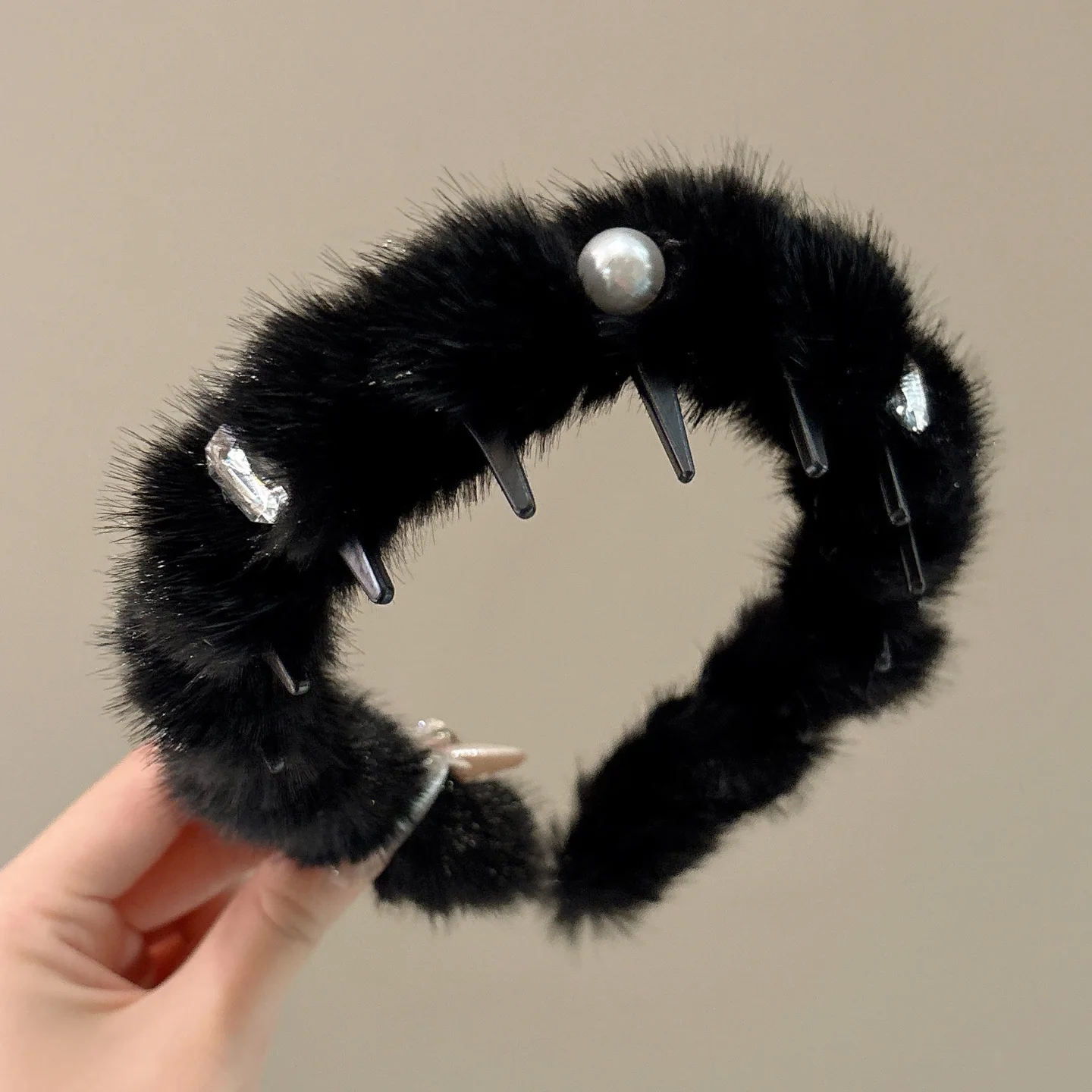 Elegant Fabric Headband for Women, High Cranial Pressure Headband for Washing Face, New Style Hair Accessory, 2025 Black, High-End Feel
Elegant Fabric Headband for Women, High Cranial Pressure Headband for Washing Face, New Style Hair Accessory, 2025 Black, High-End Feel