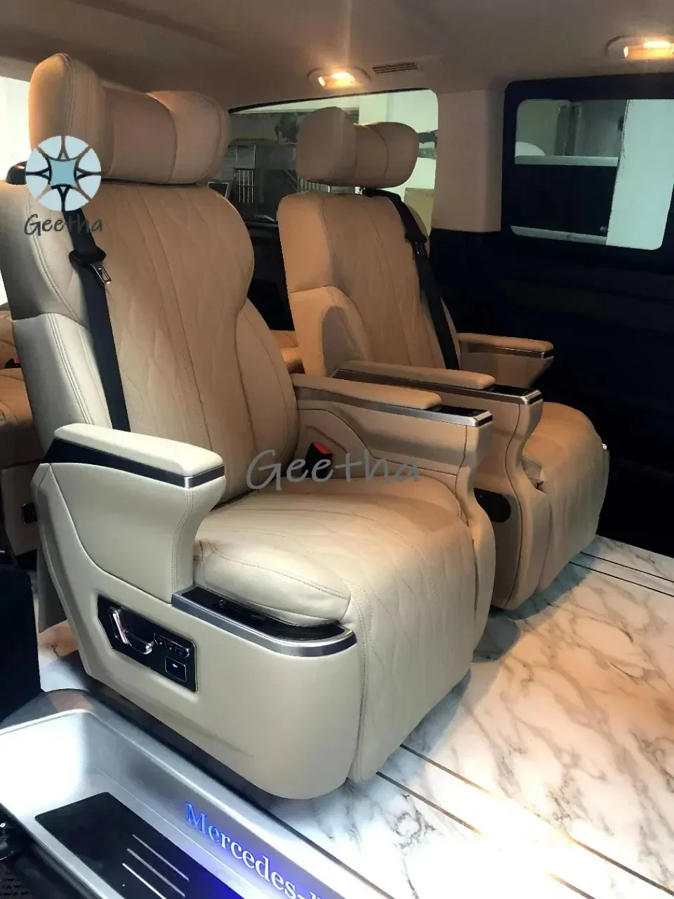 China Supplier High Quality V Class W447 Luxury Genuine Leather Captain Car Seat for Metris Vito Sprinter Modification
China Supplier High Quality V Class W447 Luxury Genuine Leather Captain Car Seat for Metris Vito Sprinter Modification