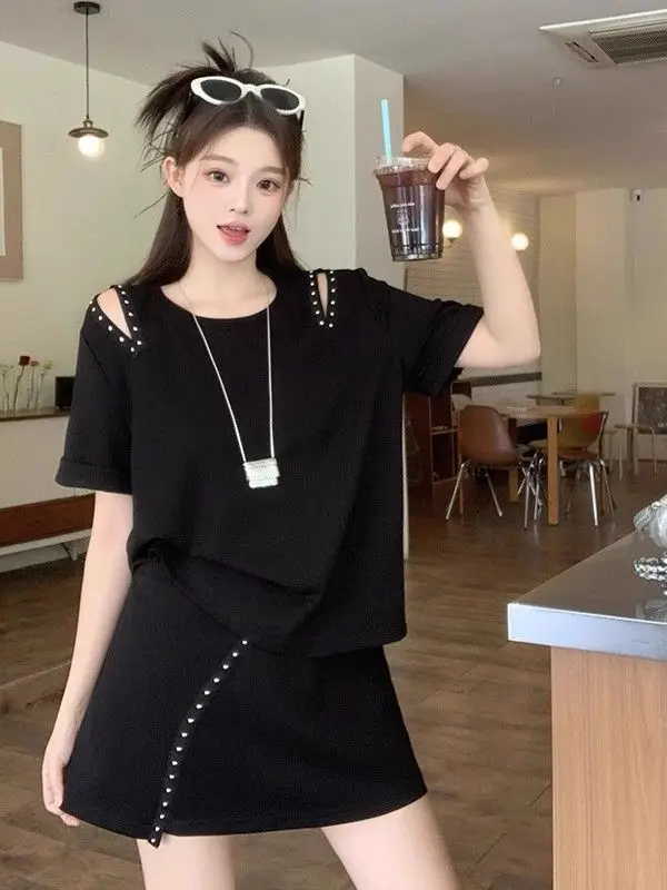 plus Size Women's Fashion Shoulder Bared Short Sleeve Two-Piece Set High Waist Slimming Short Skirt for Summer 300 Pounds
plus Size Women's Fashion Shoulder Bared Short Sleeve Two-Piece Set High Waist Slimming Short Skirt for Summer 300 Pounds