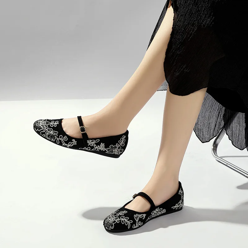 Ballet Flats for Women Black Faux Suede Adjust Buckle Round Toe Embroidery Floral Trends 2025 Vintage Style Elegant Mary Janes
Ballet Flats for Women Black Faux Suede Adjust Buckle Round Toe Embroidery Floral Trends 2025 Vintage Style Elegant Mary Janes
