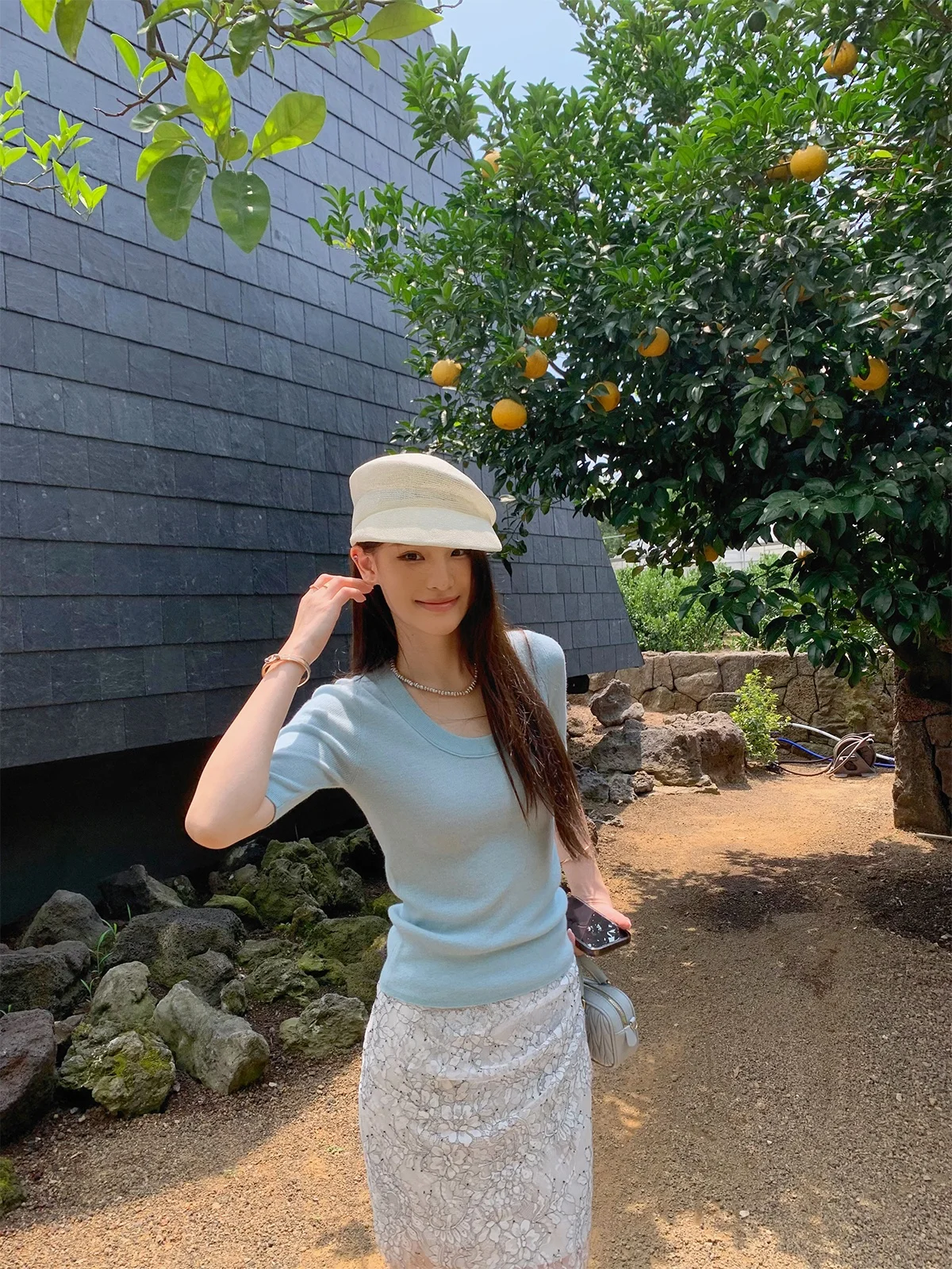 Женская приталенная повседневная вязаная футболка Florr Playa Summer из чистой шерсти с U-образным вырезом и коротким рукавом
Женская приталенная повседневная вязаная футболка Florr Playa Summer из чистой шерсти с U-образным вырезом и коротким рукавом