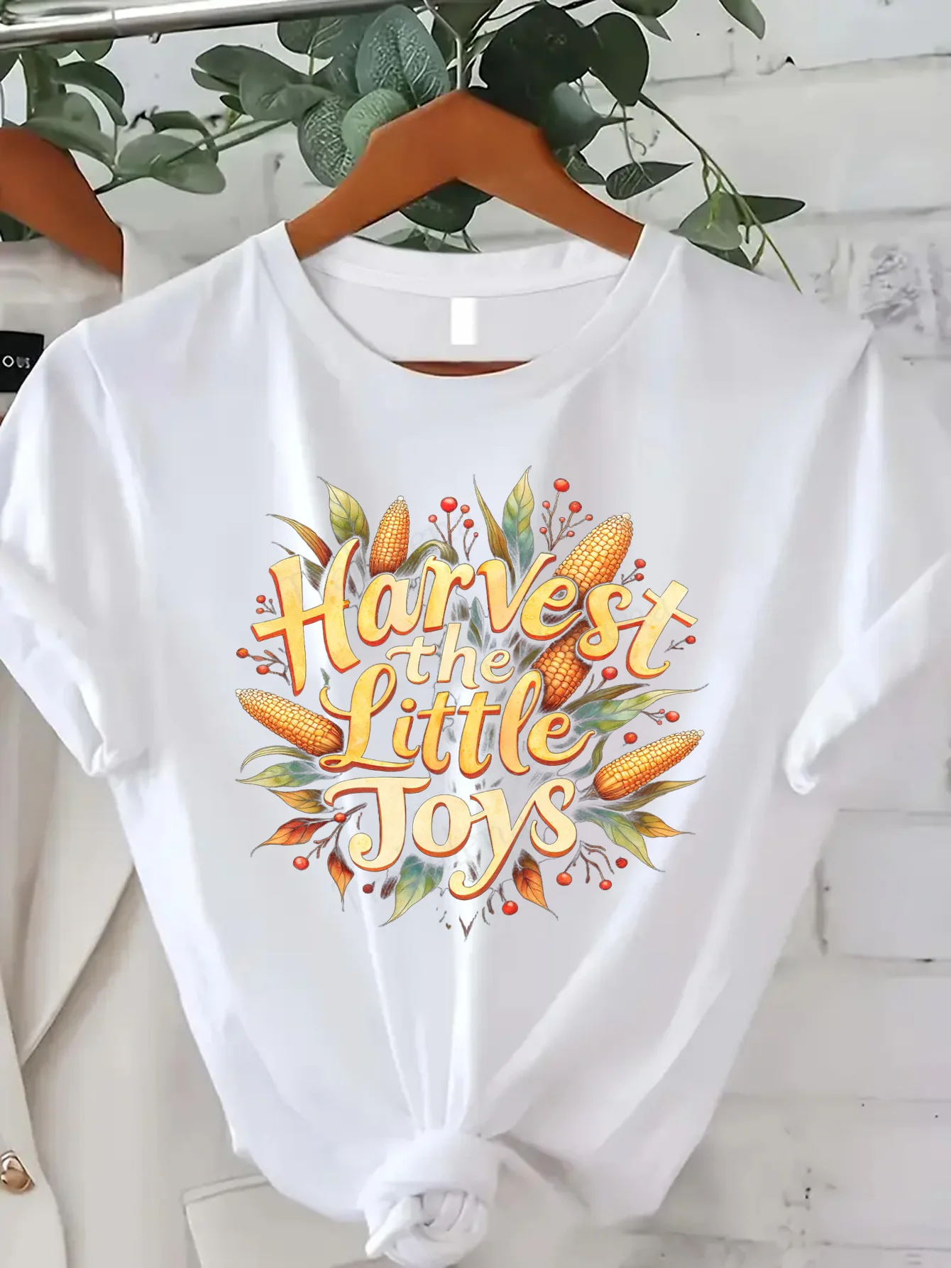 Удобная женская футболка с принтом «Урожай маленьких радостей» — женская футболка с принтом «Осенняя кукуруза»
Удобная женская футболка с принтом «Урожай маленьких радостей» — женская футболка с принтом «Осенняя кукуруза»