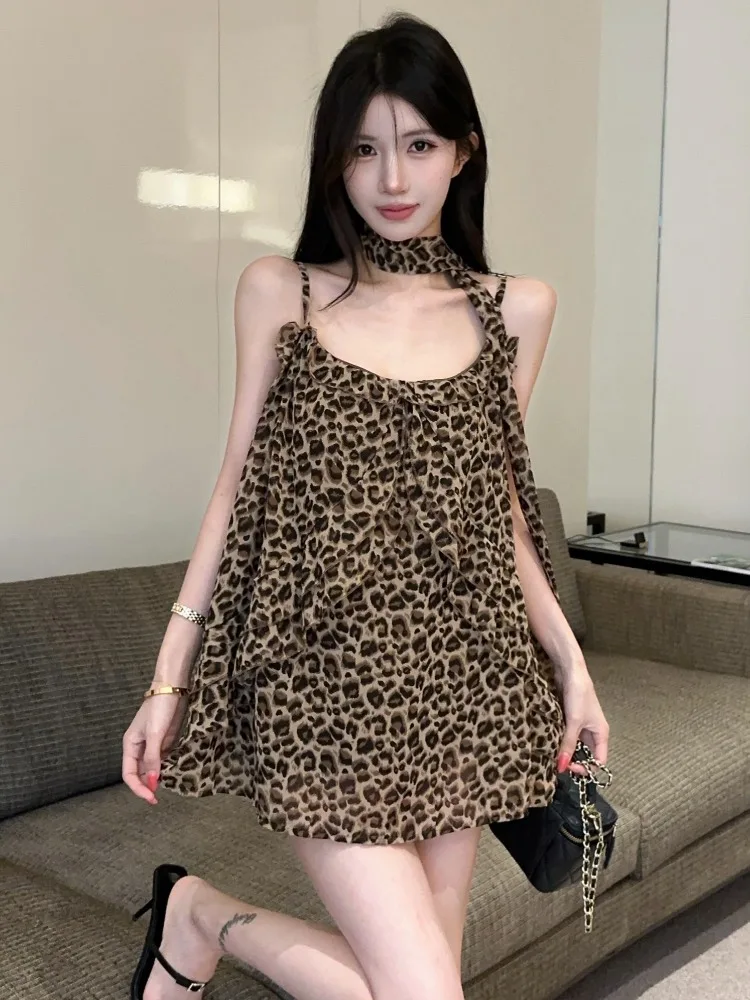 Bengal Tiger Print Neck Hanging Sash Loose Strap Vest Women Summer New Style Gauze Age Reducing Skirt Hem Top
Bengal Tiger Print Neck Hanging Sash Loose Strap Vest Women Summer New Style Gauze Age Reducing Skirt Hem Top