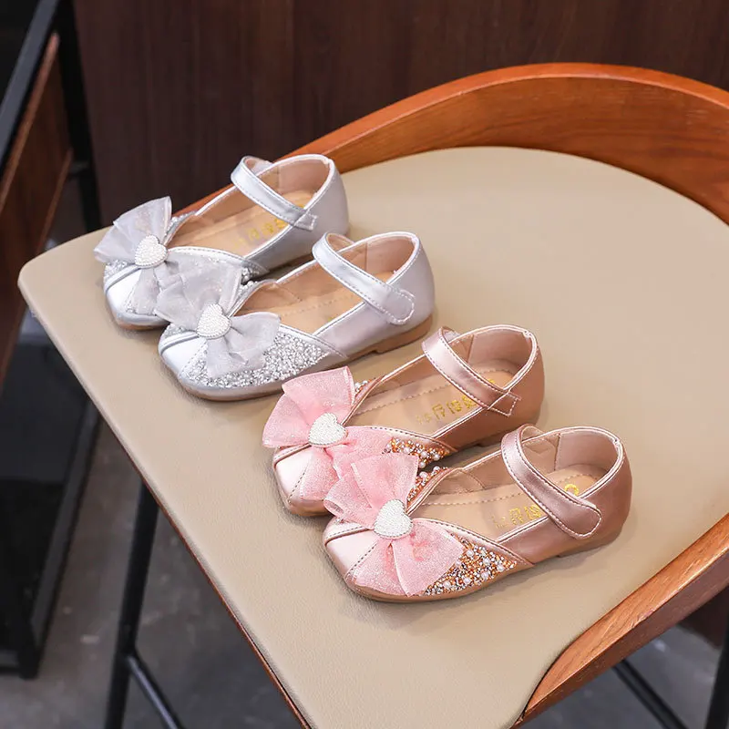 Fashion Plus Size Kids Leather Shoes 2026 Spring New Girls' Rhinestone Princess Shoes Simple Versatile Girls Flat Casual Shoe
Fashion Plus Size Kids Leather Shoes 2026 Spring New Girls' Rhinestone Princess Shoes Simple Versatile Girls Flat Casual Shoe