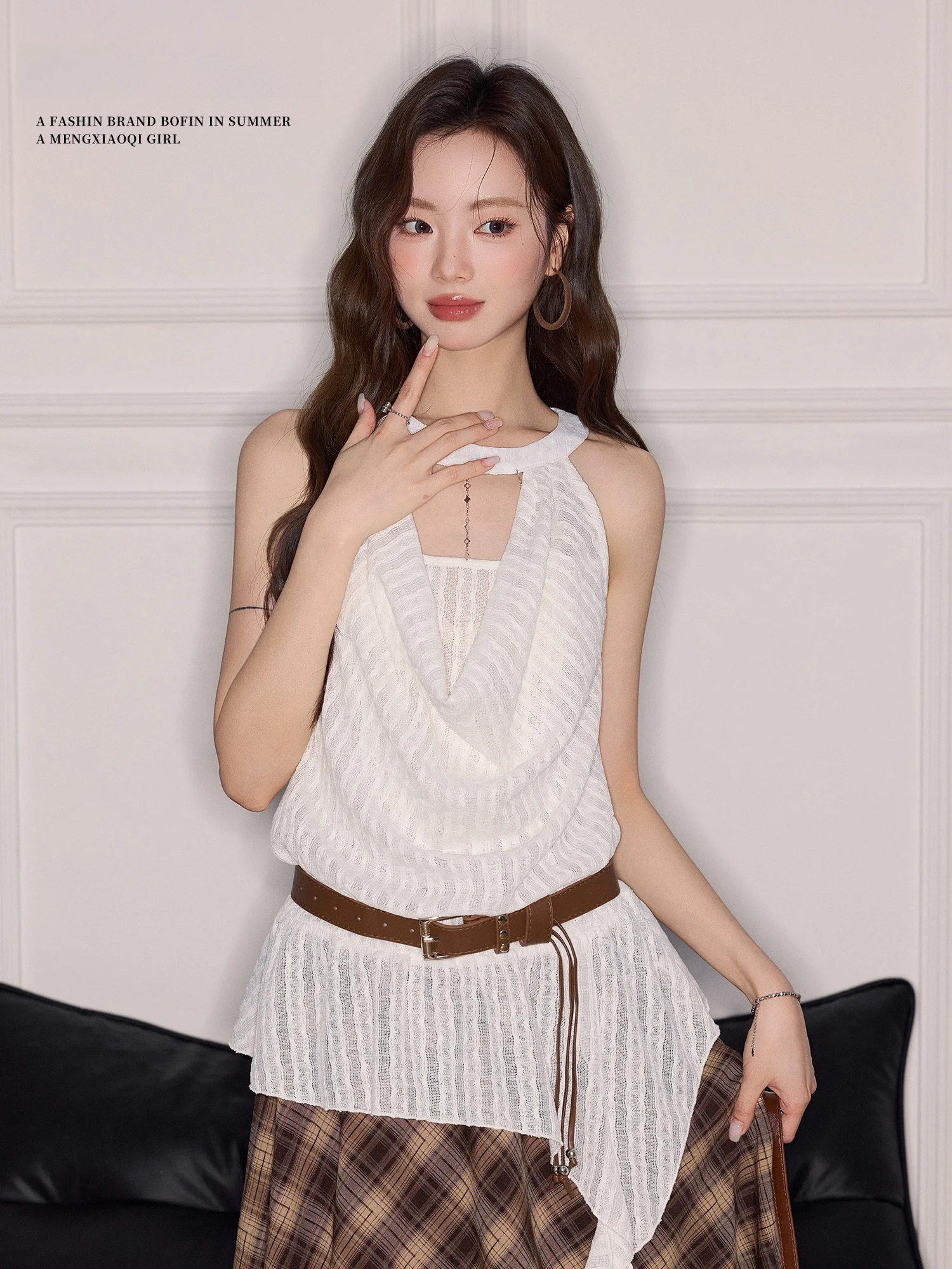 Meng Xiaoqi Design Neck Hanging Sleeveless Vest Women Summer Fashionable Elegant Top Sweet Style Loose Fit Regular Length
Meng Xiaoqi Design Neck Hanging Sleeveless Vest Women Summer Fashionable Elegant Top Sweet Style Loose Fit Regular Length