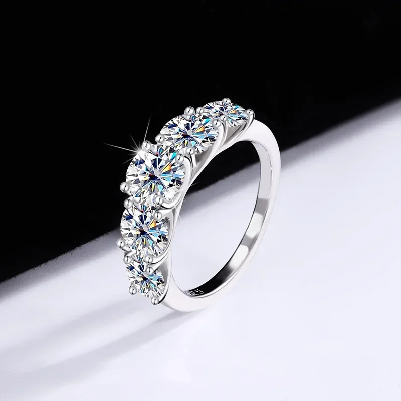 Super Luxury 18K White Gold Ring Inlay Sparkling 5pcs Diamonds In All 5 Carat VVS1 D Color Moissanite Wedding Rings for Women
Super Luxury 18K White Gold Ring Inlay Sparkling 5pcs Diamonds In All 5 Carat VVS1 D Color Moissanite Wedding Rings for Women