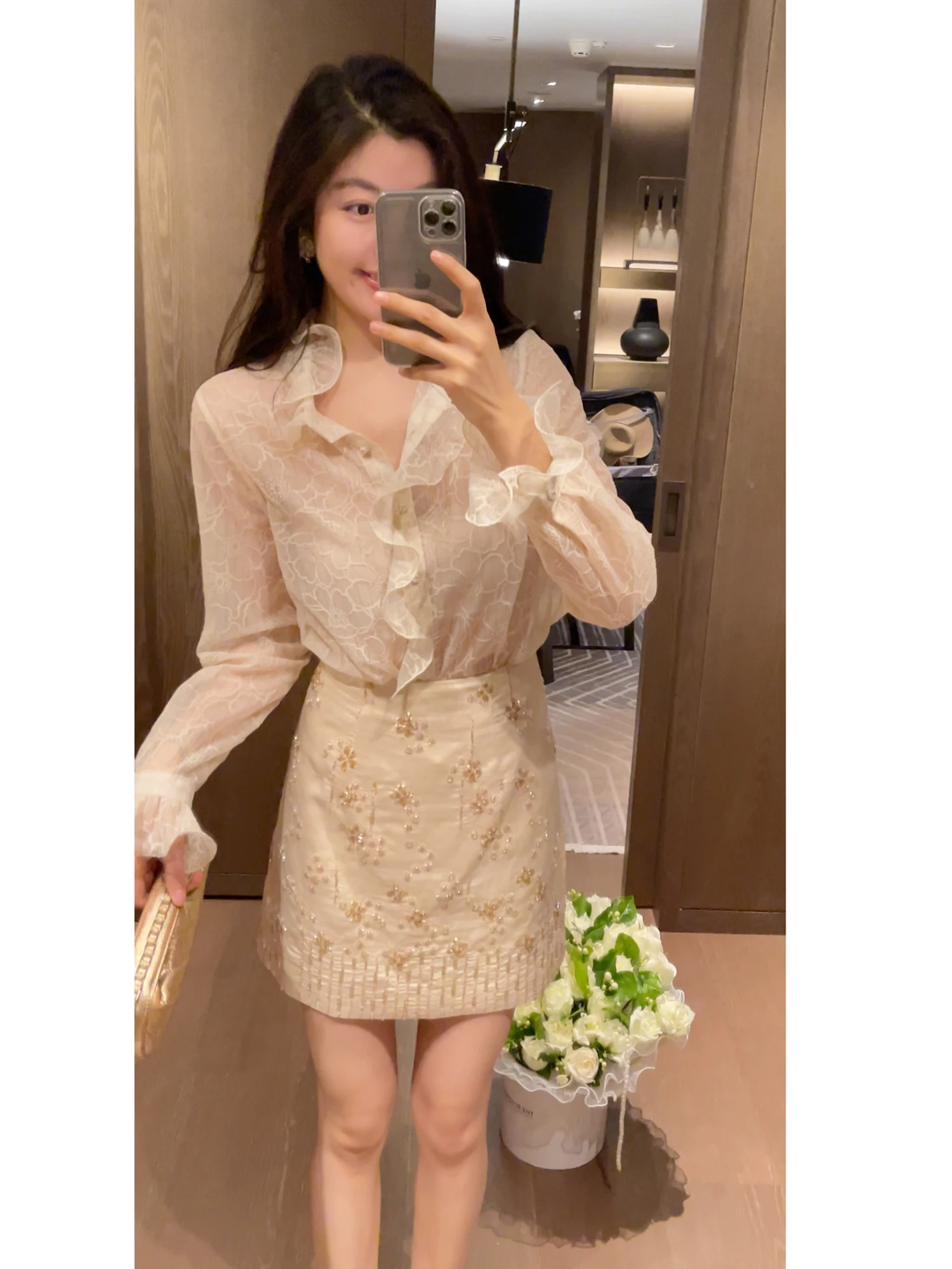 2NCOU Spring New Long Sleeve Embroidered Stand Collar Women's Shirt Design Sensation Micro Transparent Top Nicole26
2NCOU Spring New Long Sleeve Embroidered Stand Collar Women's Shirt Design Sensation Micro Transparent Top Nicole26