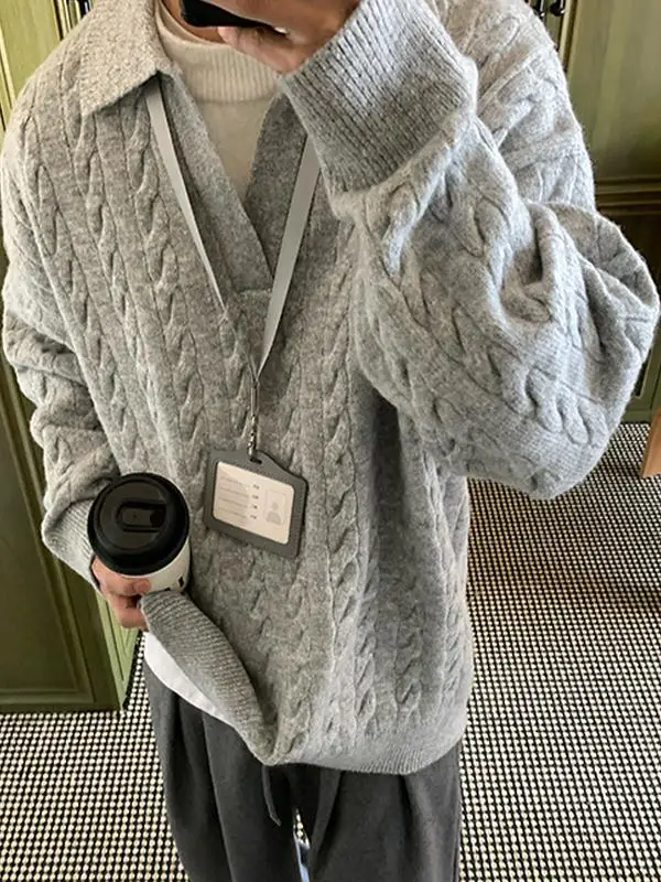 Свободный вязаный свитер с длинными рукавами и V-образным вырезом, однотонный, в корейском стиле, молодежный, осенний, для мужчин
Свободный вязаный свитер с длинными рукавами и V-образным вырезом, однотонный, в корейском стиле, молодежный, осенний, для мужчин