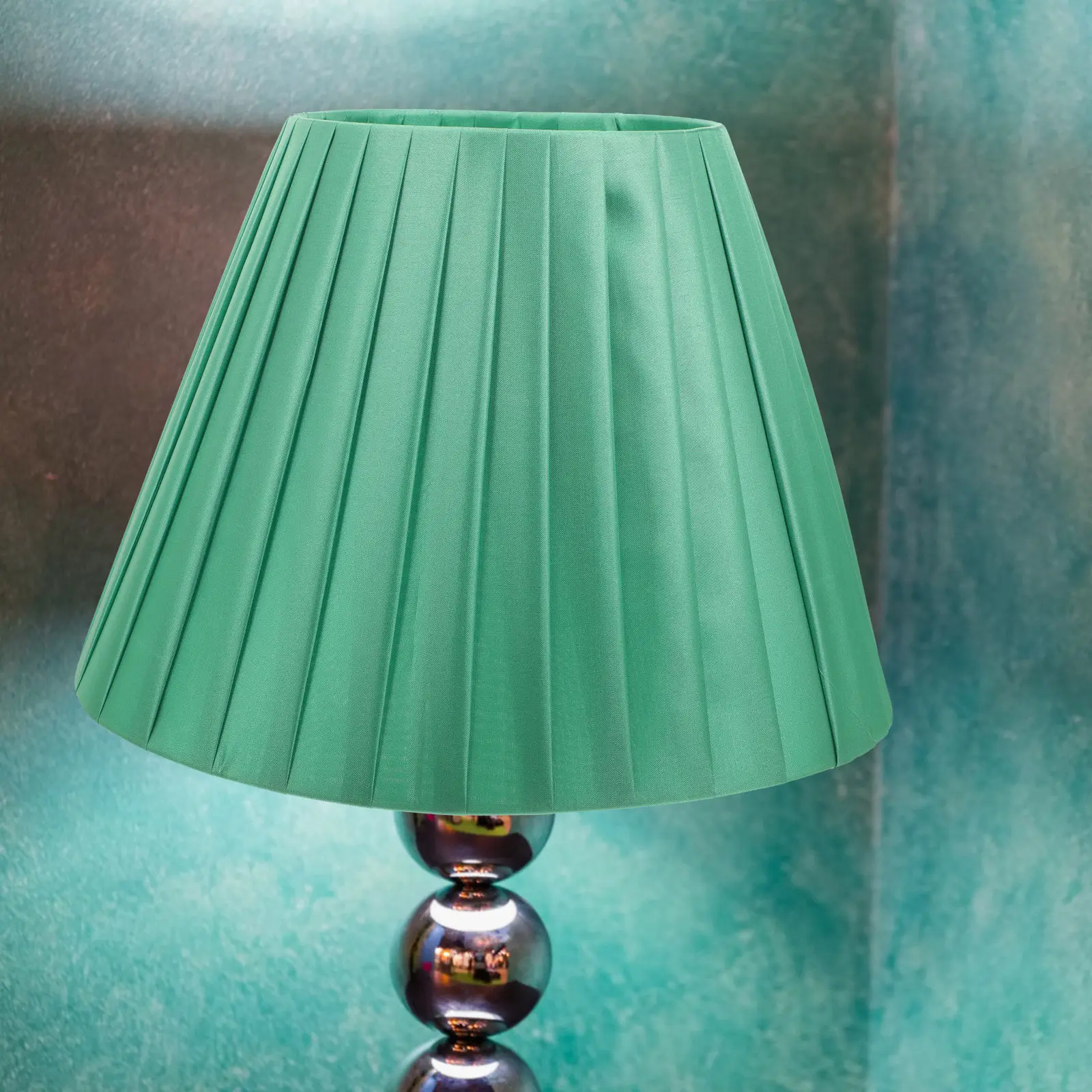 Pleated Cloth Lamp Shade Elegant Soft Light Bedroom Table Floor Desk Lamp Cover Decorative Replacement Accessory
Pleated Cloth Lamp Shade Elegant Soft Light Bedroom Table Floor Desk Lamp Cover Decorative Replacement Accessory