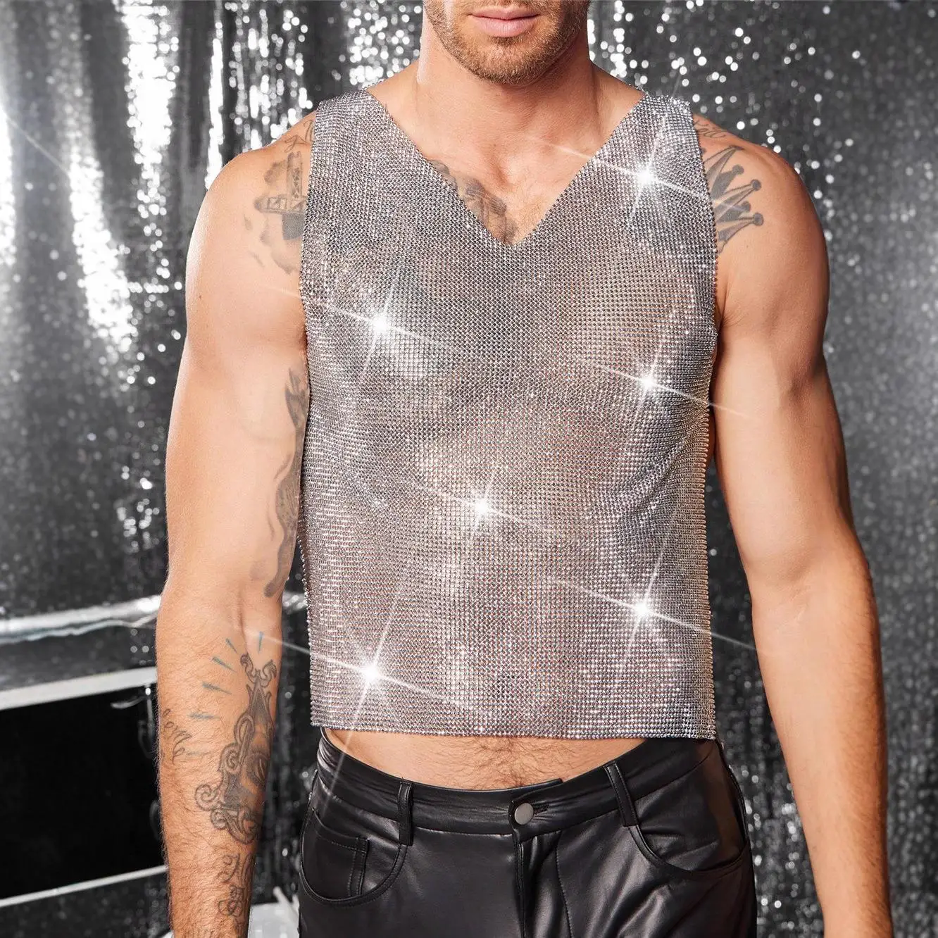 Мужской жилет с пайетками и металлическим декором, для банкетов, трансграничная мода, с бриллиантами, А-силуэт, узкий крой, без рукавов
Мужской жилет с пайетками и металлическим декором, для банкетов, трансграничная мода, с бриллиантами, А-силуэт, узкий крой, без рукавов