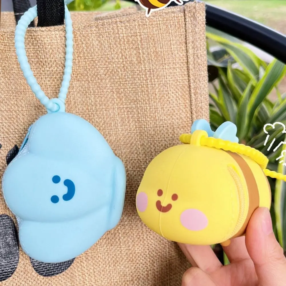 Silicone Earphone Storage Bag Cartoon Shell Bee Waterproof Silicone Coin Purse Wear-resistant Ultra Light Earphone Cover Gift
Silicone Earphone Storage Bag Cartoon Shell Bee Waterproof Silicone Coin Purse Wear-resistant Ultra Light Earphone Cover Gift
