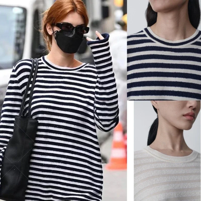 LUXURY-Blue and White Striped Knitted Sweater for Women, Cashmere Blended, Round Neck, Long Sleeved Base Shirt, Minimalist
LUXURY-Blue and White Striped Knitted Sweater for Women, Cashmere Blended, Round Neck, Long Sleeved Base Shirt, Minimalist