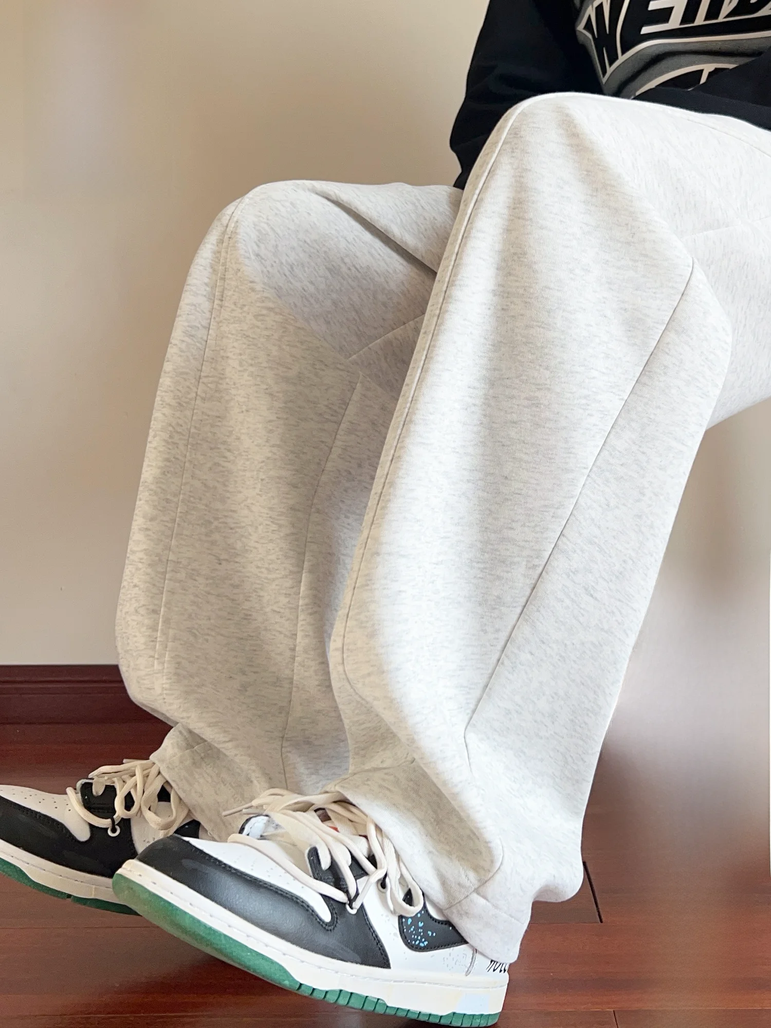 PaulFrank Men's Casual Pants Winter New Sle Thiened Fce Straight Leg Spor Loose Fit Trousers mid Waist Belt Loop
PaulFrank Men's Casual Pants Winter New Sle Thiened Fce Straight Leg Spor Loose Fit Trousers mid Waist Belt Loop