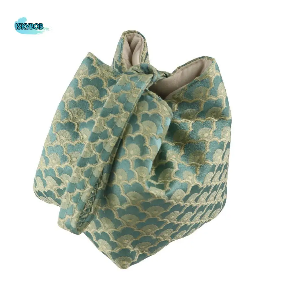 Chinese Style Teacup Drawstring Cloth Pouch Print Portable Teaware Storage Bag Multifunctional Breakage-proof
Chinese Style Teacup Drawstring Cloth Pouch Print Portable Teaware Storage Bag Multifunctional Breakage-proof