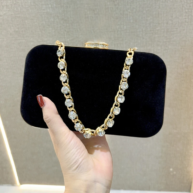 Velvet fashion women evening bags female shoulder chain day clutch for party wedding case holder purse
Velvet fashion women evening bags female shoulder chain day clutch for party wedding case holder purse