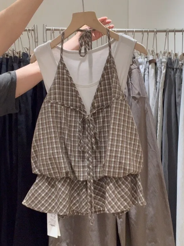 Korean Style Plaid Neck Hanging Strap Vest Women Summer Design Slimming Waistband Sleeveless Top Casual Fashion Set
Korean Style Plaid Neck Hanging Strap Vest Women Summer Design Slimming Waistband Sleeveless Top Casual Fashion Set