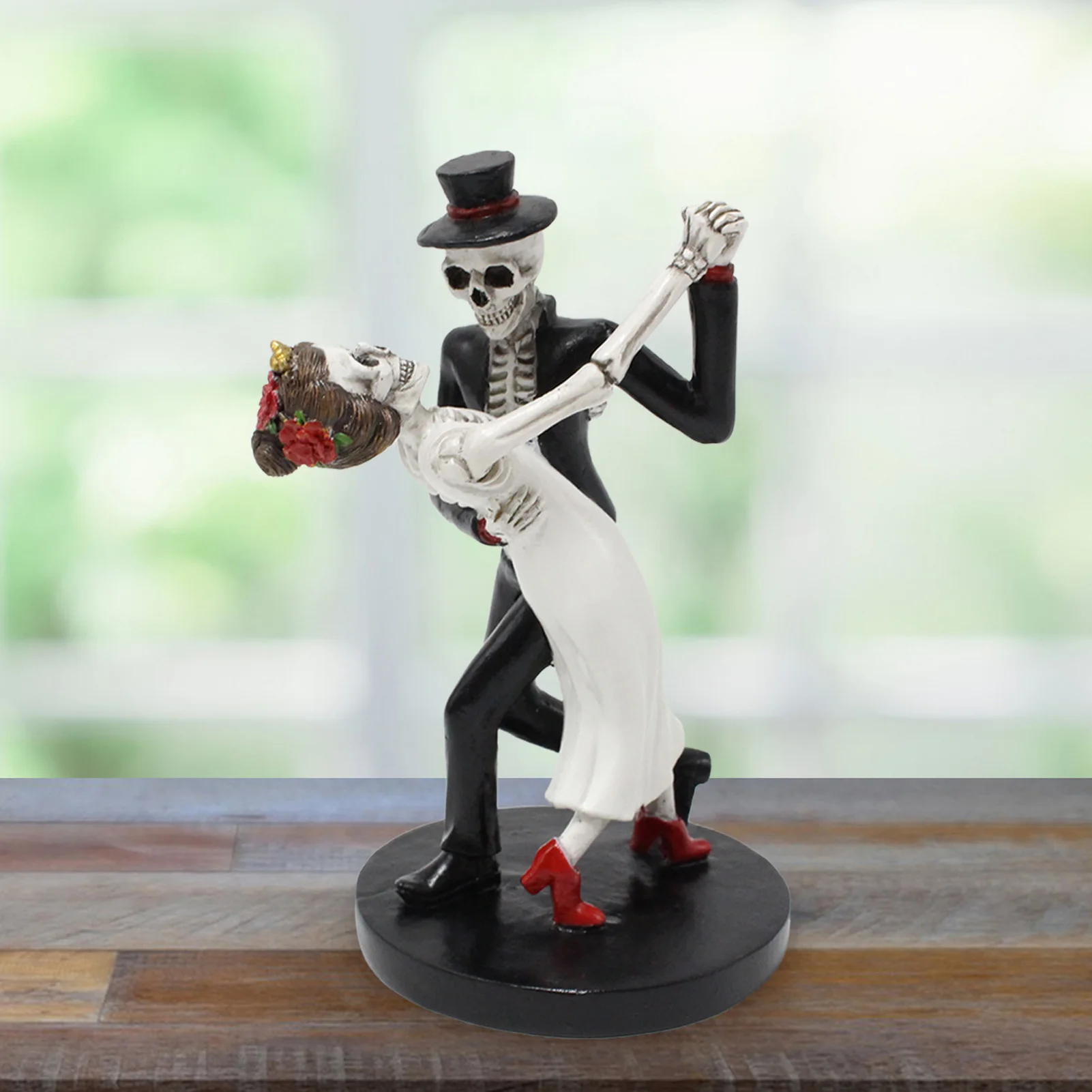 Halloween Gothic Skeleton Ghost Ornament Featival Theme Dancing Mexican Skeleton Couple Figure Spooky Festival Party Supplies 
Halloween Gothic Skeleton Ghost Ornament Featival Theme Dancing Mexican Skeleton Couple Figure Spooky Festival Party Supplies