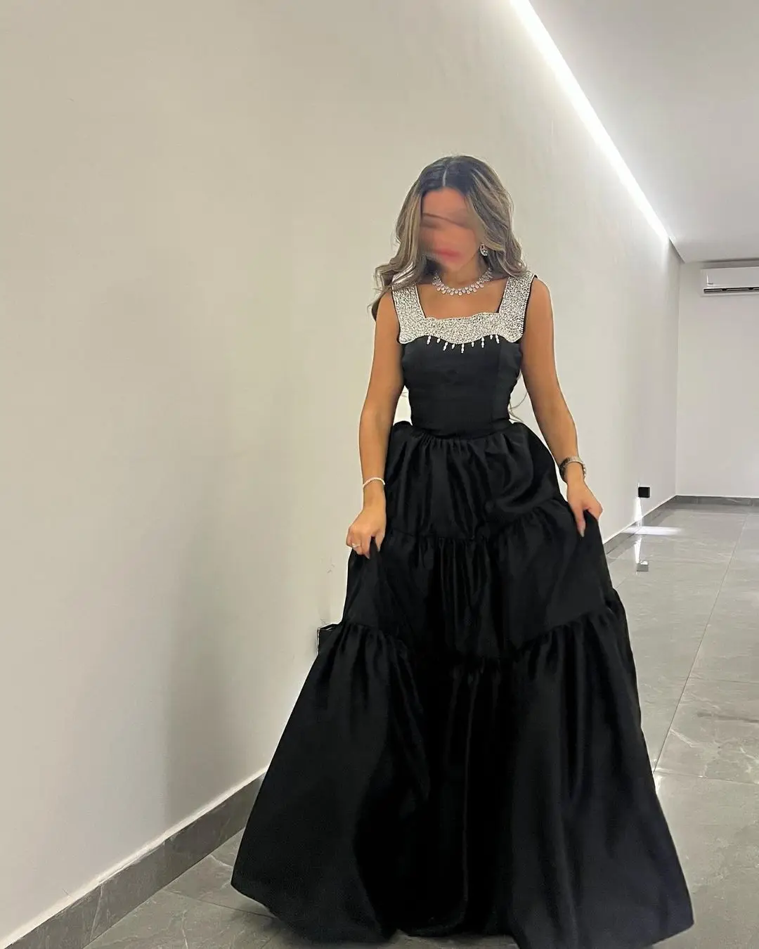 Wide Shoulder Strap Beads Prom Dresses A-Line Black Satin Classic Formal Evening Dresses Free Shipping Wedding Party Gown
Wide Shoulder Strap Beads Prom Dresses A-Line Black Satin Classic Formal Evening Dresses Free Shipping Wedding Party Gown