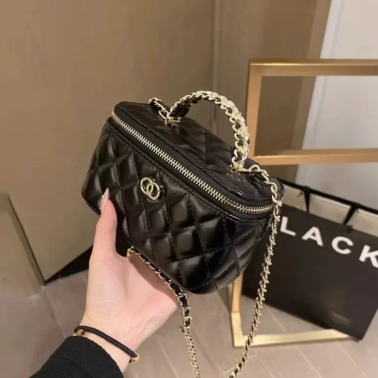 New bucket bag secret garden camellia diamond grid chain box small bag for women's summer mini one shoulder crossbody small bag
New bucket bag secret garden camellia diamond grid chain box small bag for women's summer mini one shoulder crossbody small bag
