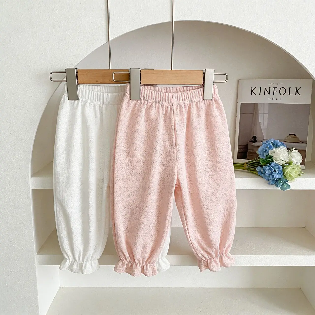 2026 Summer New Girls Solid Mosquito Proof Pants Children Casual Pants Baby Girl Lace Lantern Pants Toddler Cotton Trousers
2026 Summer New Girls Solid Mosquito Proof Pants Children Casual Pants Baby Girl Lace Lantern Pants Toddler Cotton Trousers