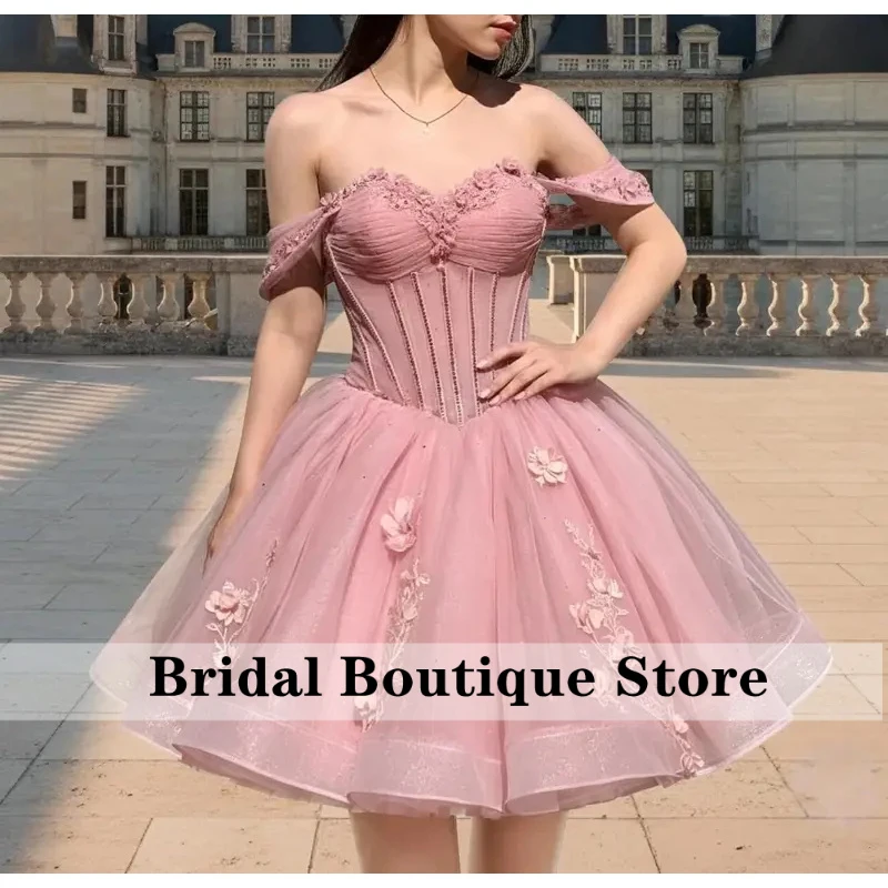 Customized Sparkly Tulle Homecoming Dresses for Teens Off Shoulder Short DAMA Dresses for Quinceanera 3D Flowers Lace Ball Gown
Customized Sparkly Tulle Homecoming Dresses for Teens Off Shoulder Short DAMA Dresses for Quinceanera 3D Flowers Lace Ball Gown