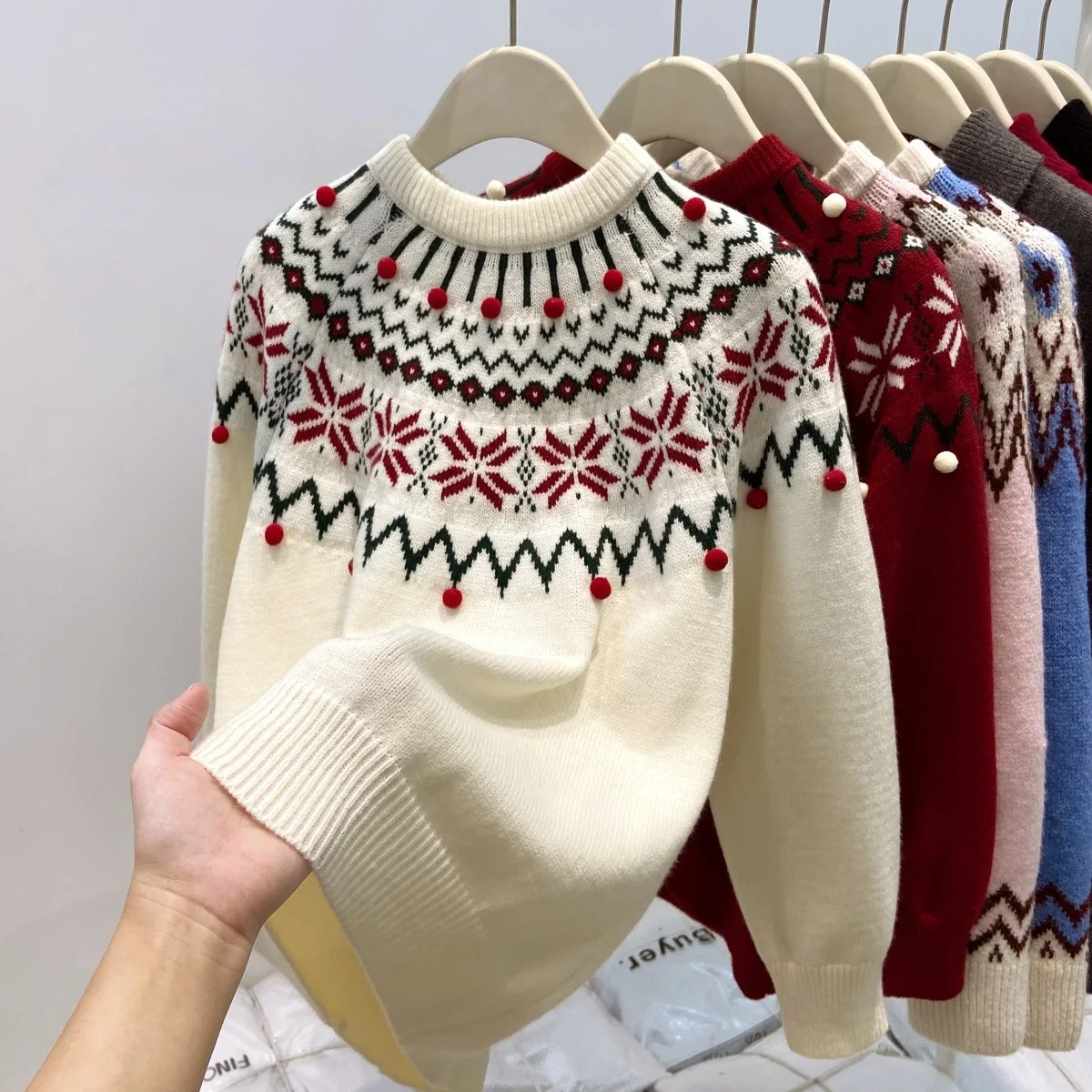 Christmas Jacquard Knitted Sweater Women's Autumn Winter Thickened Warm Age-reducing Pullover Top
Christmas Jacquard Knitted Sweater Women's Autumn Winter Thickened Warm Age-reducing Pullover Top