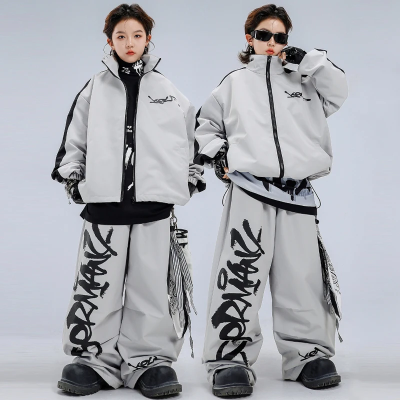 Children'S Ballroom Dance Clothes For Boys Jazz Dance Outfit Sports Suits Kids Cool Hip Hop Clothing Street Dance Wear XS10756
Children'S Ballroom Dance Clothes For Boys Jazz Dance Outfit Sports Suits Kids Cool Hip Hop Clothing Street Dance Wear XS10756