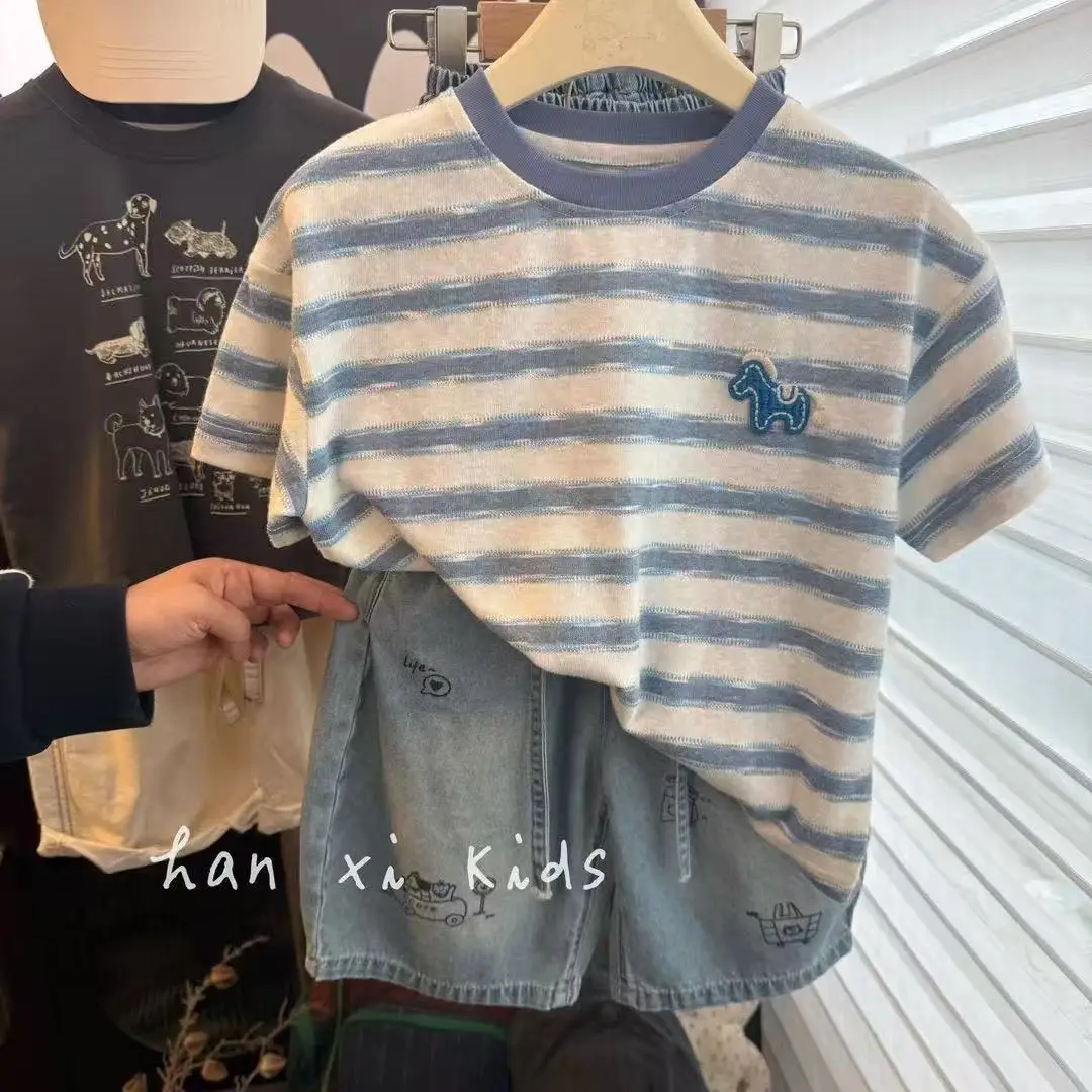 Boys' Summer Thin Suit Children's Striped Short Sleeved T-shirt Casual Denim Shorts Two-piece Set
Boys' Summer Thin Suit Children's Striped Short Sleeved T-shirt Casual Denim Shorts Two-piece Set