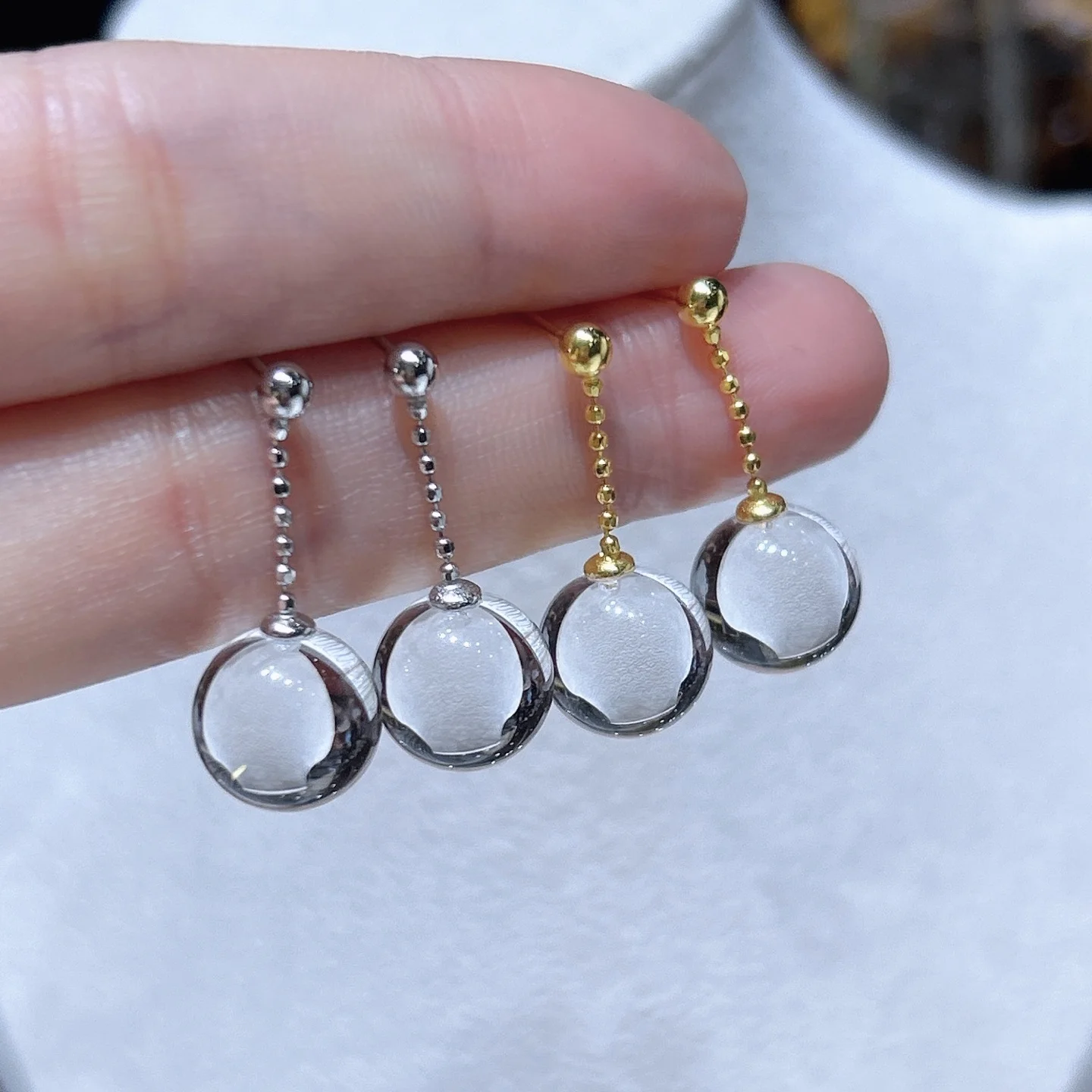 1Pair Natural Clean Rock Quartz Sphere Earring 10MM 925 Sterling Silver Crystal Chain Reiki Healing Stone Jewelry Gift For Women
1Pair Natural Clean Rock Quartz Sphere Earring 10MM 925 Sterling Silver Crystal Chain Reiki Healing Stone Jewelry Gift For Women