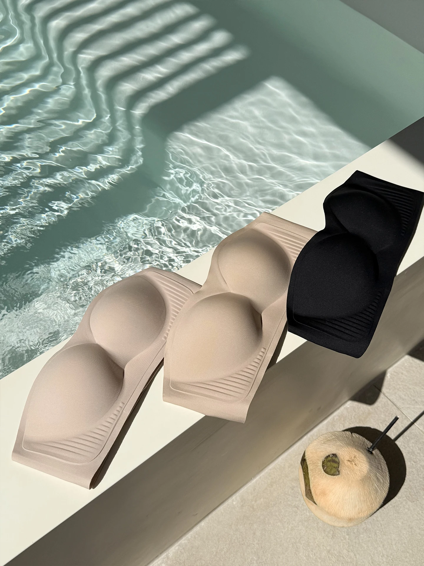 Бюстгальтер RuoYu Spring Invisible Bra: бесшовный, без бретелек, с асимметричным вырезом, нескользящие чашечки, цельный, для повседневной носки
Бюстгальтер RuoYu Spring Invisible Bra: бесшовный, без бретелек, с асимметричным вырезом, нескользящие чашечки, цельный, для повседневной носки