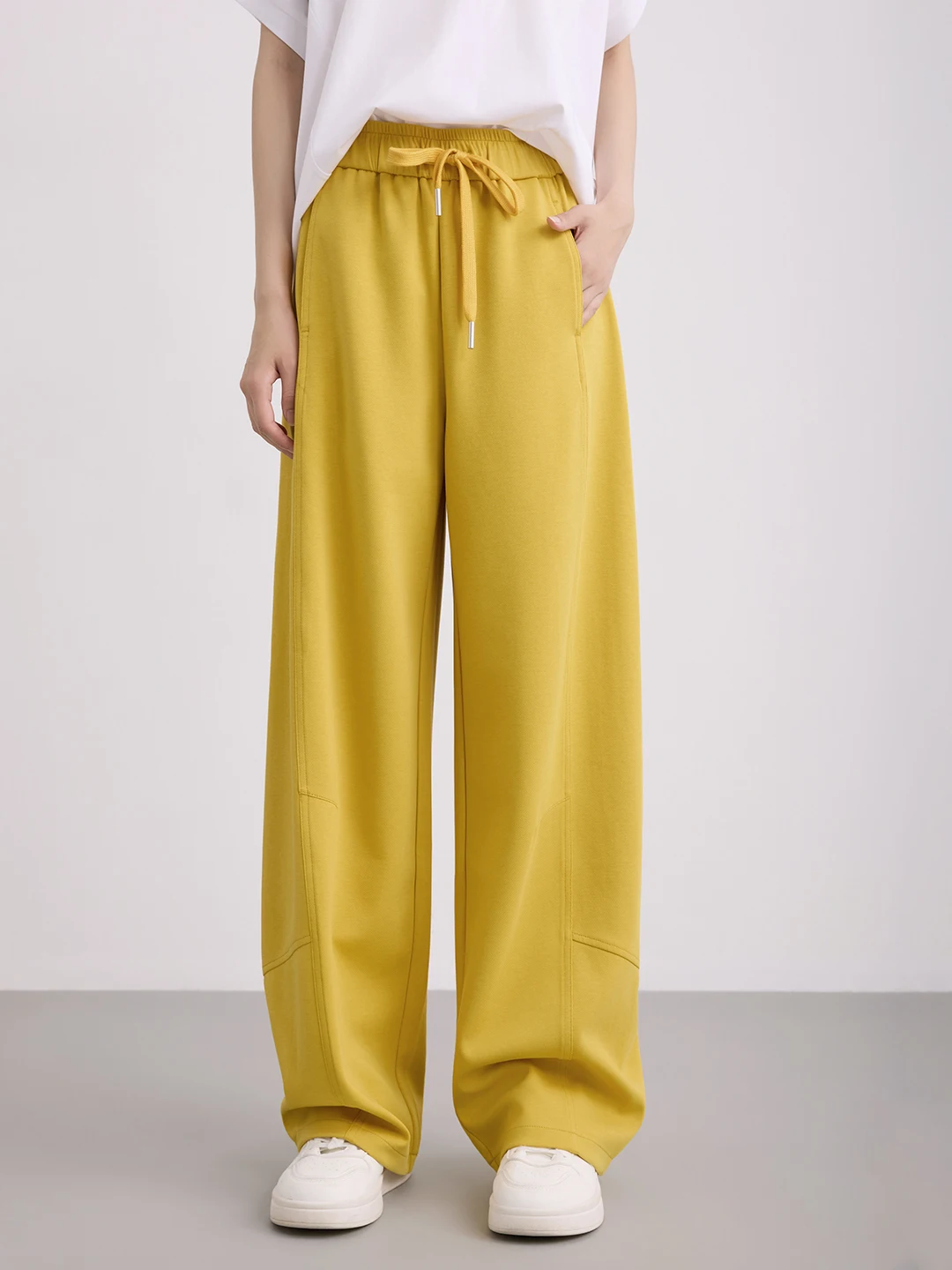 SING& Spring 2026 New Elastic Waist Loose Fit 3D Tailored Knife Pants Three Colors Urban Outdoor Style Breathable Ladies ...
SING& Spring 2026 New Elastic Waist Loose Fit 3D Tailored Knife Pants Three Colors Urban Outdoor Style Breathable Ladies ...