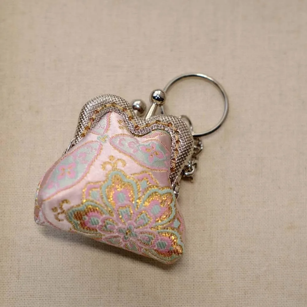Earphone Bag Embroidered Brocade Coin Purse Anti-lost Small Pocket Cotton Mini Pouch Thickened Polyester Key Ring Packet Girls
Earphone Bag Embroidered Brocade Coin Purse Anti-lost Small Pocket Cotton Mini Pouch Thickened Polyester Key Ring Packet Girls