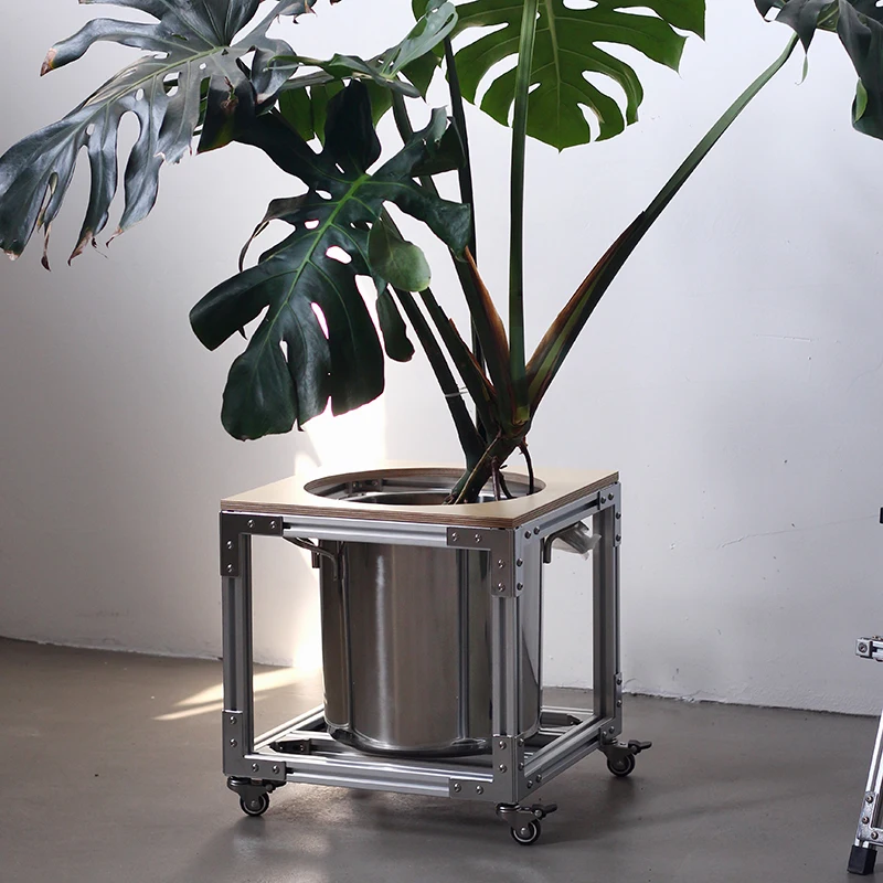 Creative Aluminum Plant Stand Minimalist Mobile Flower Shelf Stylish Green Plant Display Rack Cafe Decor Flower Holder Indoor
Creative Aluminum Plant Stand Minimalist Mobile Flower Shelf Stylish Green Plant Display Rack Cafe Decor Flower Holder Indoor