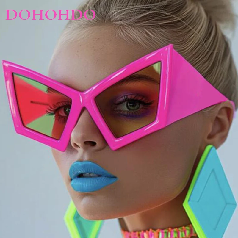 Oversized Punk Y2K Hip Hop Cat Eye Women Sunglasses Trend Luxury Designer Sunglass Men Outdoors Windproof Shade Eyeglasses UV400
Oversized Punk Y2K Hip Hop Cat Eye Women Sunglasses Trend Luxury Designer Sunglass Men Outdoors Windproof Shade Eyeglasses UV400