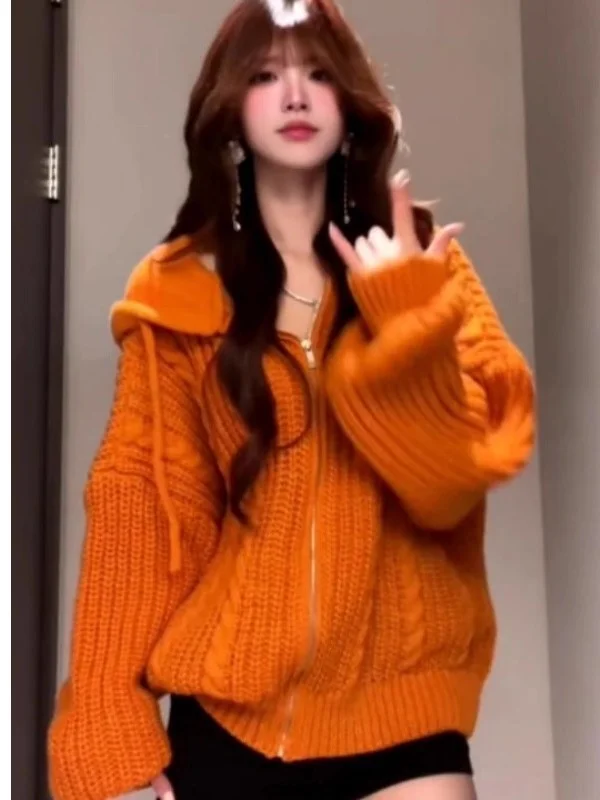 Весенний американский ретро-свитер-шапка в стиле оверсайз для женщин, универсальный вязаный кардиган, мягкий, теплый, для повседневной носки
Весенний американский ретро-свитер-шапка в стиле оверсайз для женщин, универсальный вязаный кардиган, мягкий, теплый, для повседневной носки