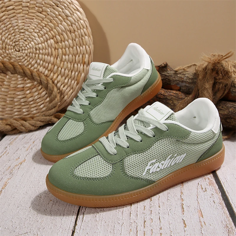 Summer Casual Sneakers Women Men Fashion Designer Shoes Unisex Sports Shoes Comfortable Breathable Flat Women's Vulcanized Shoes
Summer Casual Sneakers Women Men Fashion Designer Shoes Unisex Sports Shoes Comfortable Breathable Flat Women's Vulcanized Shoes