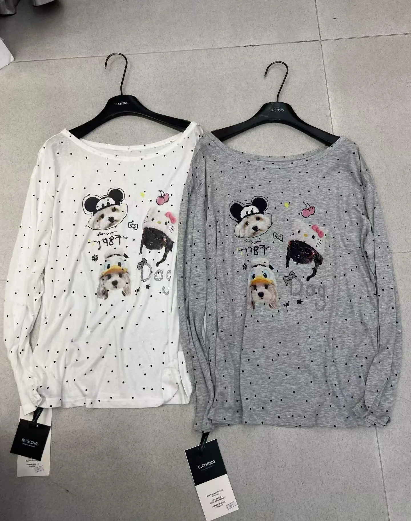 Korean Style Long Sleeve Print Top Women's Fashion Shoulder Bared Side Collar Cover up Shirt Summer Breathable Loose Fit Tshirt
Korean Style Long Sleeve Print Top Women's Fashion Shoulder Bared Side Collar Cover up Shirt Summer Breathable Loose Fit Tshirt