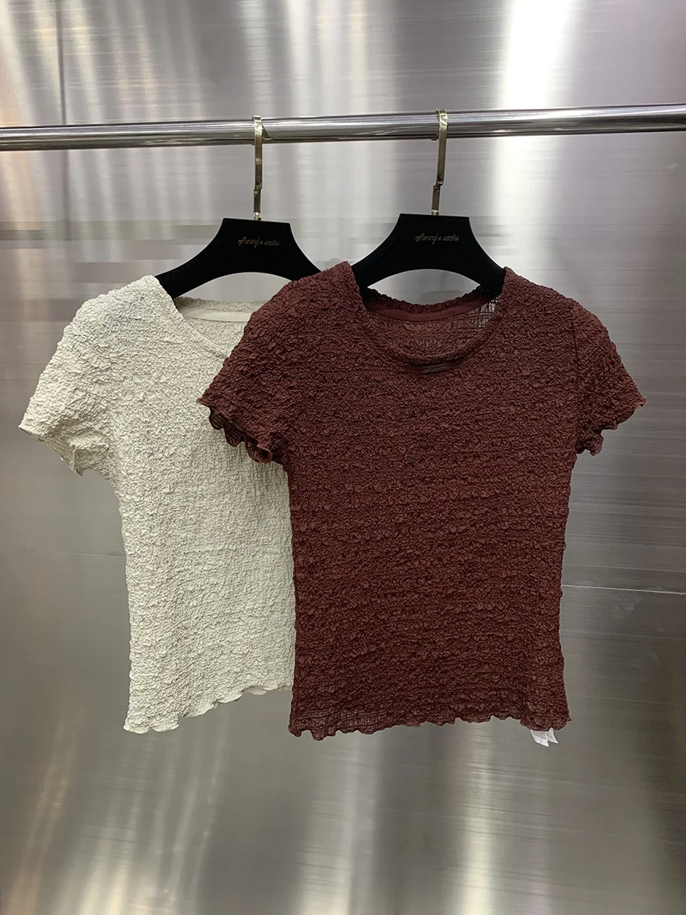 Summer 2025 New 3D Relief Bubble Texture T-irt Pure Color ort Sve Two Tone Ele Versatile Women's Commute Sle Cotton
Summer 2025 New 3D Relief Bubble Texture T-irt Pure Color ort Sve Two Tone Ele Versatile Women's Commute Sle Cotton