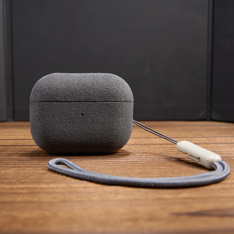Итальянский чехол из алькантары для AirPods Pro 3, роскошный кожаный защитный чехол из алькантары для нового чехла AirPods Pro 3 2025
Итальянский чехол из алькантары для AirPods Pro 3, роскошный кожаный защитный чехол из алькантары для нового чехла AirPods Pro 3 2025