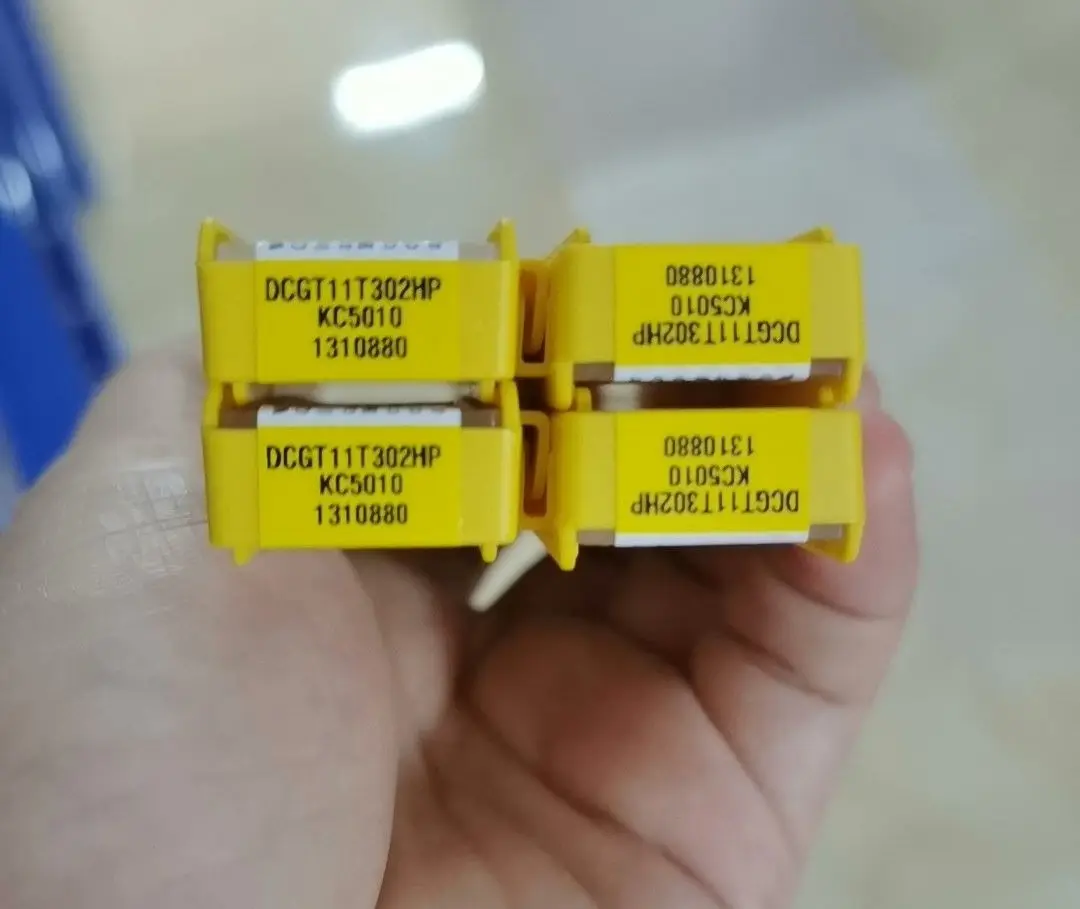 Hard alloy cutting blades DCGT11T304HP KC5010 
Hard alloy cutting blades DCGT11T304HP KC5010