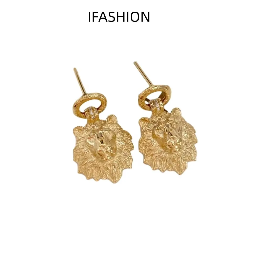 IFASHION Real 18K Gold Earrings for Women Pure AU750 Relief Lion Design Simple Fine Jewelry Gift
IFASHION Real 18K Gold Earrings for Women Pure AU750 Relief Lion Design Simple Fine Jewelry Gift